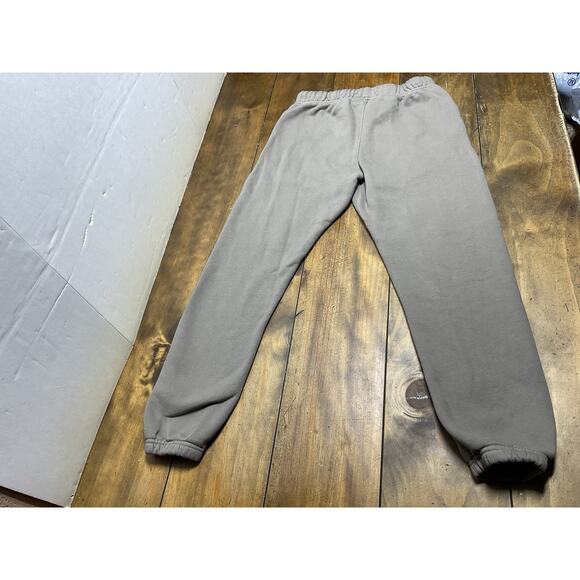 Essentials Fear Of God Desert Taupe Sweatpants XS - Picture 2 of 10